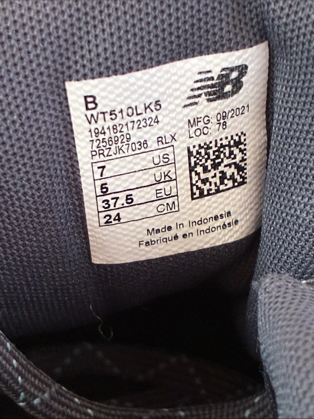 Like New: New Balance Acteva Trail Navy Blue Sneakers with Coral & Blue Accents